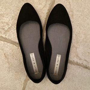 EUC Kelly & Katie Parissa flats, black, suede like, size 9